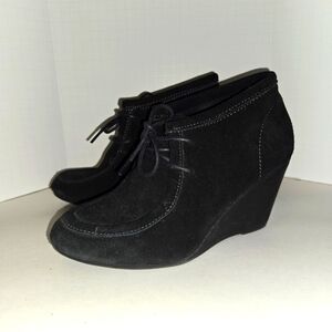 Black Heeled Low Cut Laced Booties